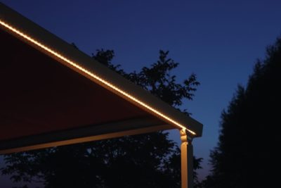 Integrierte Beleuchtung für die Terrassenüberdachung